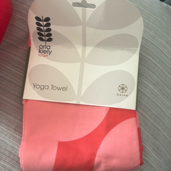 Orla Kiely x Target Yoga Mat Peachy Pink Mod Floral 26" - Picture 1 of 3